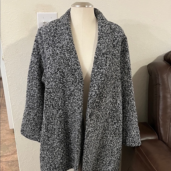 Old Navy Women's Marled Black and White Cardigan, grayish hue. - Picture 1 of 7